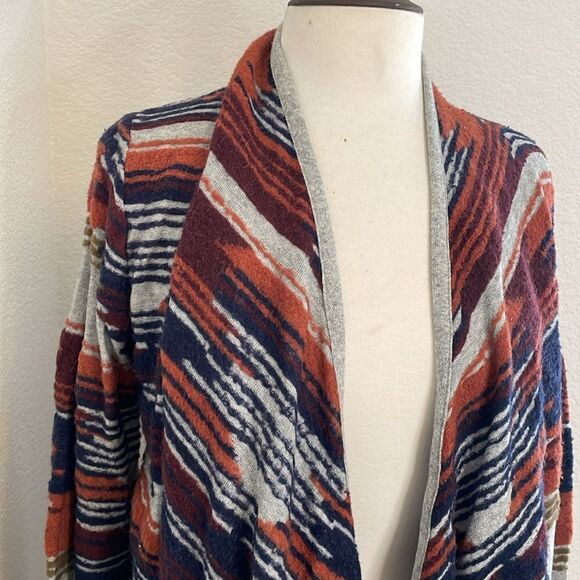 Lucky Brand woman’s Aztec Print Drape Cardigan | size M - Picture 3 of 8